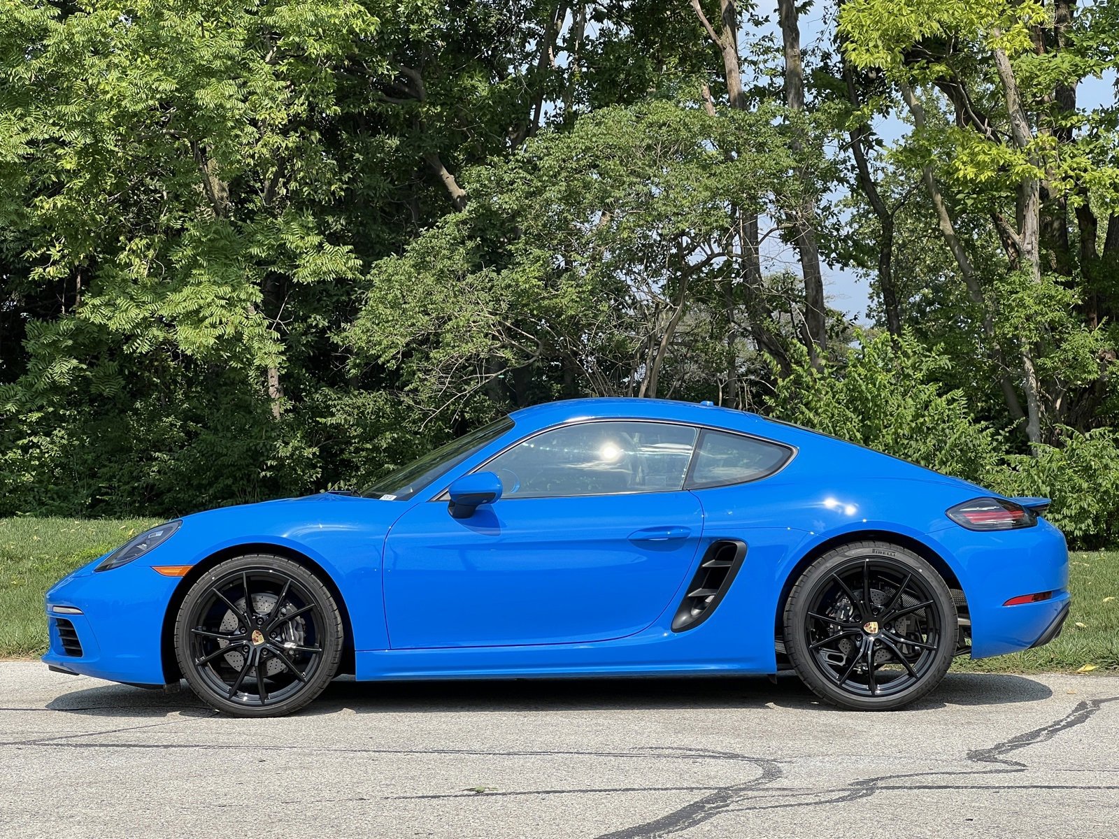 New 2025 Porsche 718 Cayman image 2