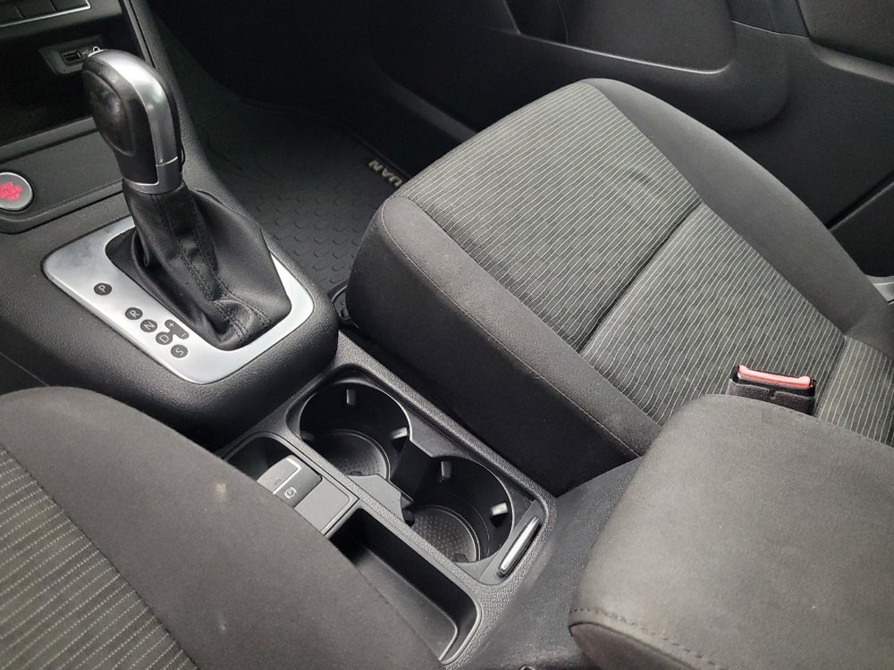 Used 2018 Volkswagen Tiguan Limited w/ Premium Package image 26