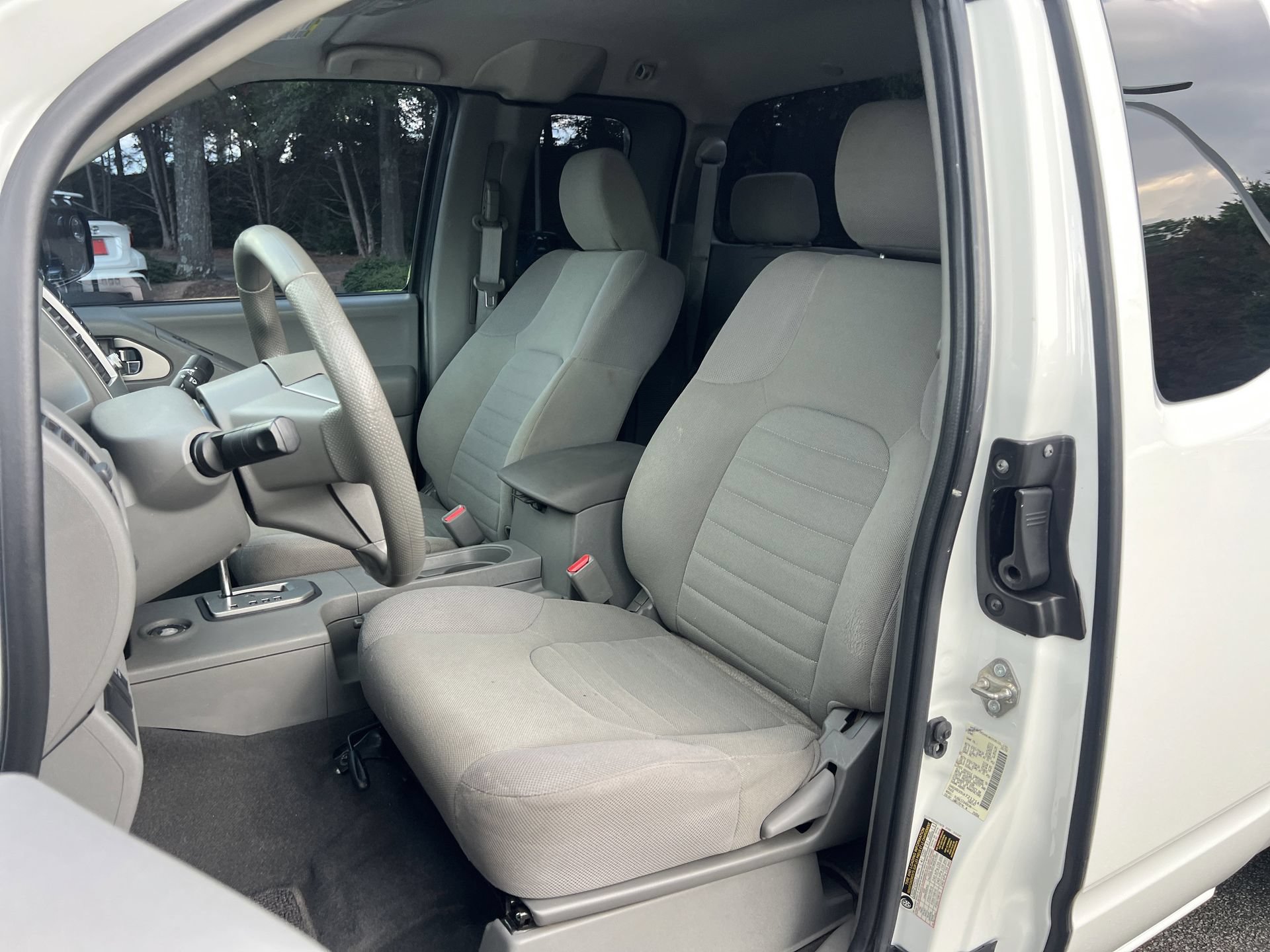 Used 2020 Nissan Frontier S RWD image 15