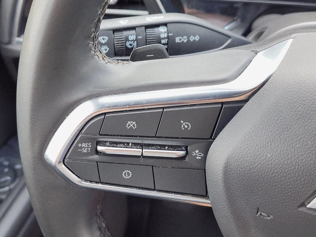 Used 2025 Chevrolet Suburban LT RWD image 29