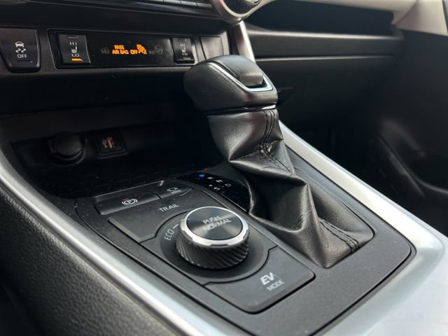 Used 2023 Toyota RAV4 XLE Premium image 50