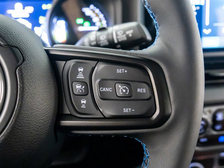 Used 2024 Jeep Wrangler Unlimited Rubicon 4xe image 32