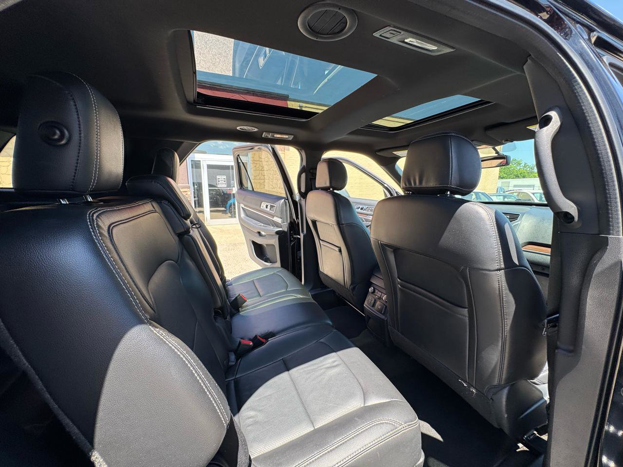 Used 2017 Ford Explorer Limited FWD image 24