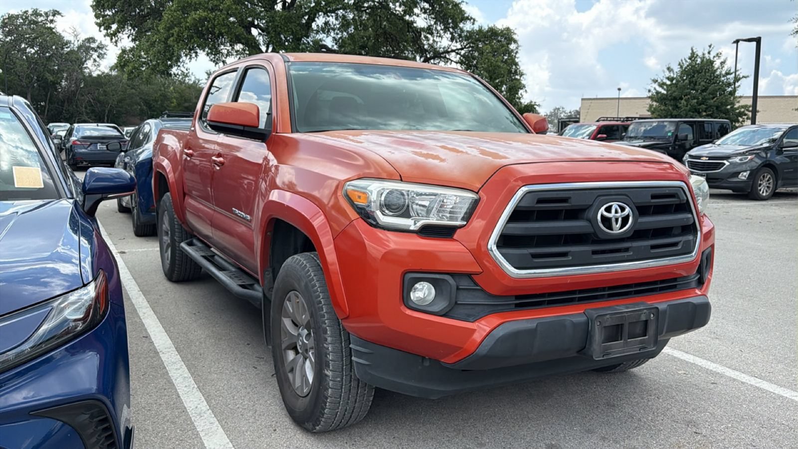 Used 2017 Toyota Tacoma SR5 w/ Tow Package AWD/4WD image 3