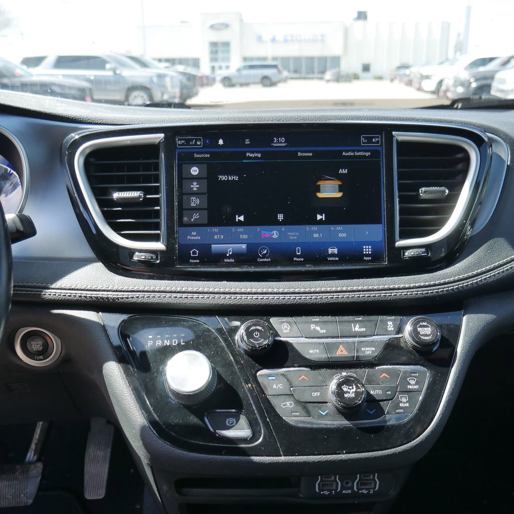 Used 2021 Chrysler Pacifica Touring-L w/ S Appearance Package FWD image 22