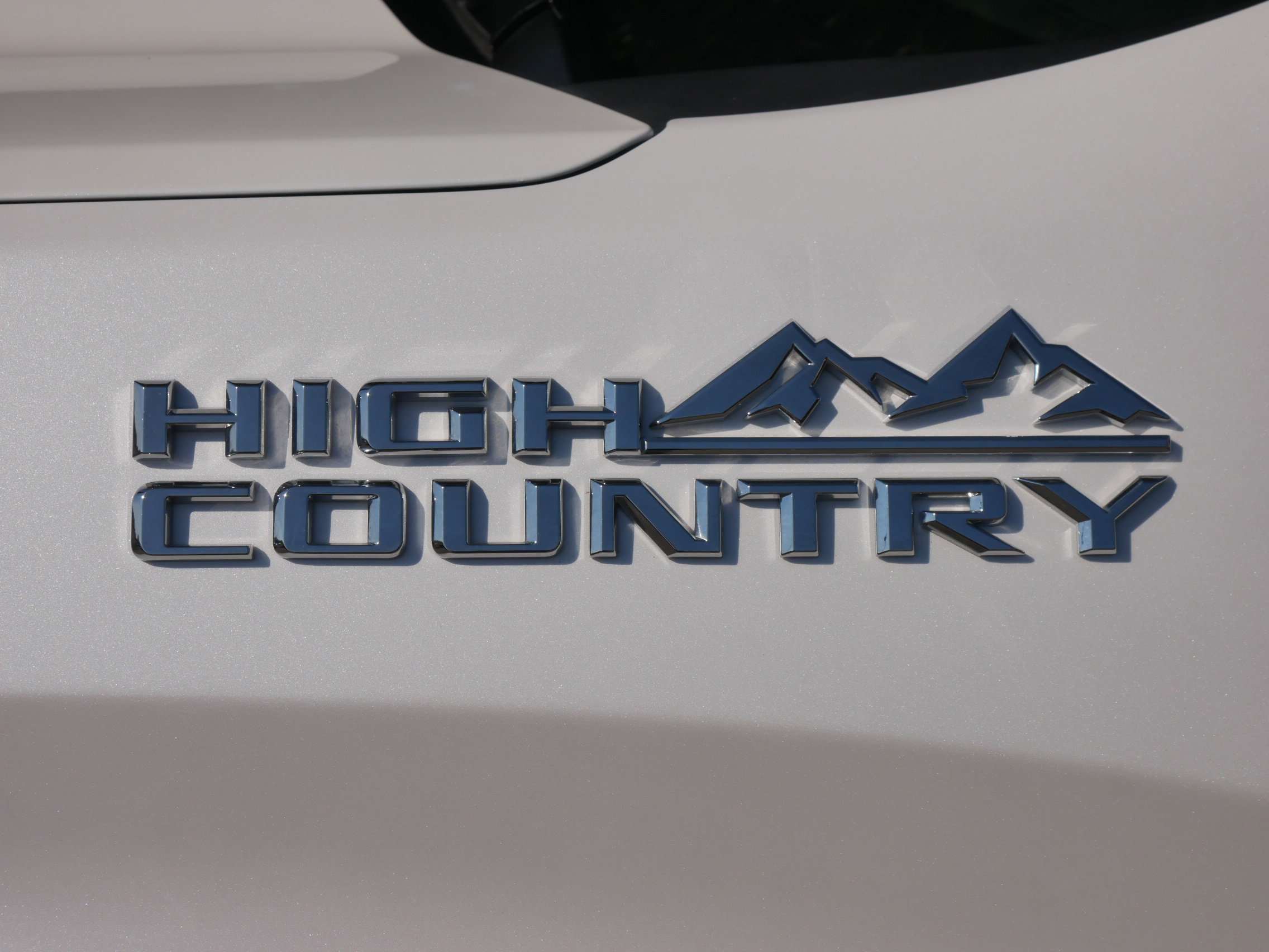 Used 2021 Chevrolet Silverado 1500 High Country w/ Technology Package image 17