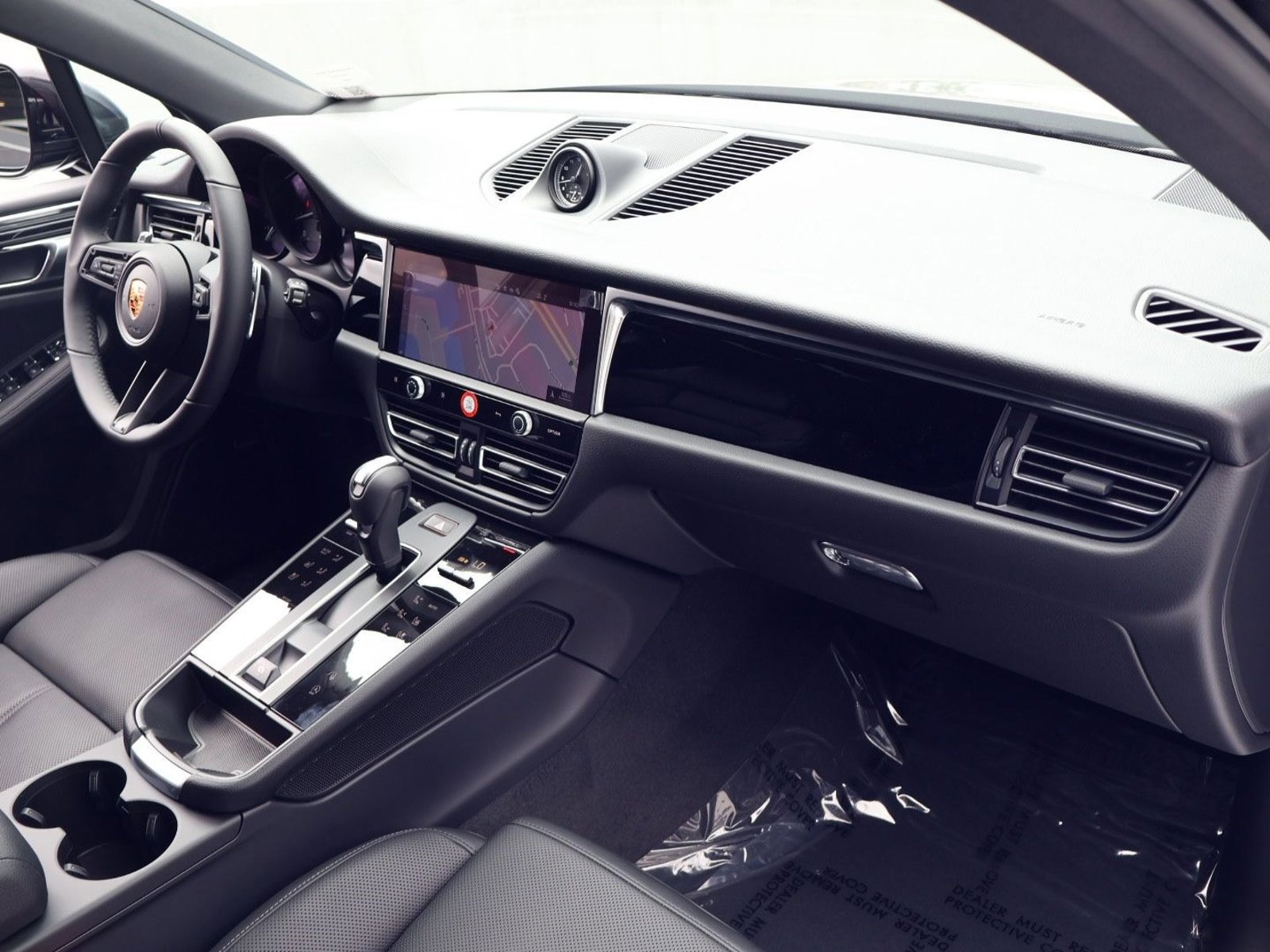New 2026 Porsche Macan AWD/4WD image 25