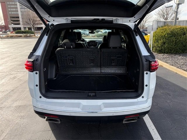 Used 2023 Chevrolet Traverse High Country w/ LPO, Floor Liner Package image 5