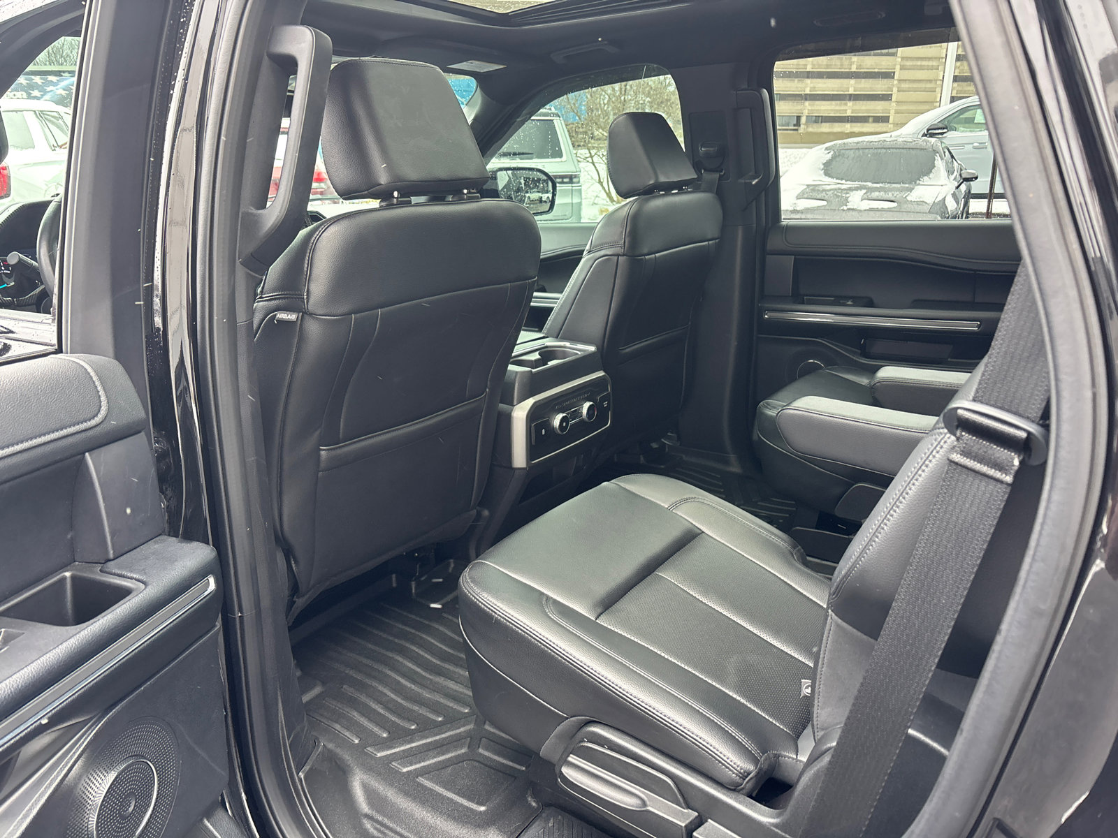 Used 2021 Ford Expedition XLT image 29