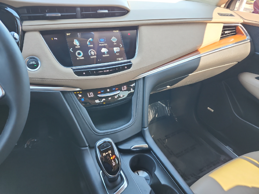 Used 2017 Cadillac XT5 Platinum AWD/4WD image 29