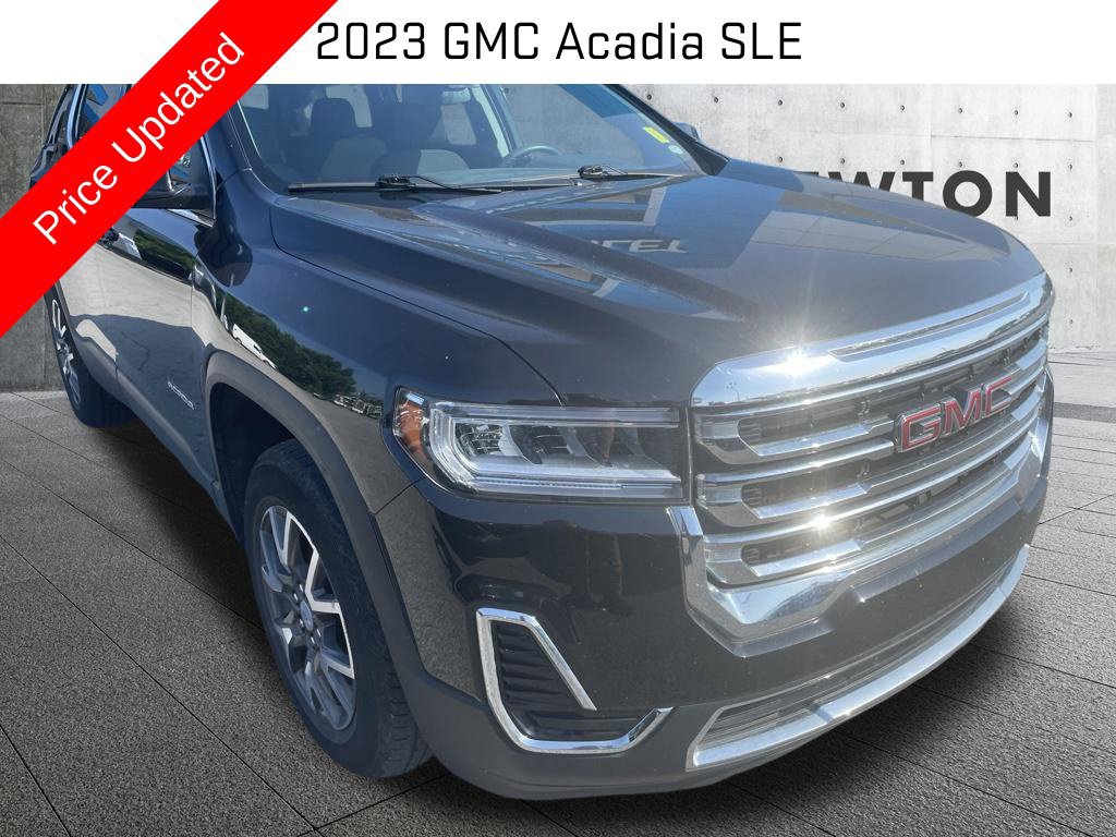 Used 2023 GMC Acadia SLE FWD image 1