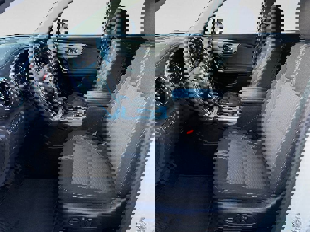 Used 2025 Chevrolet Blazer LT image 10