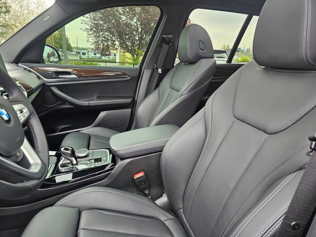 Used 2024 BMW X3 xDrive30i w/ Premium Essential Package image 25