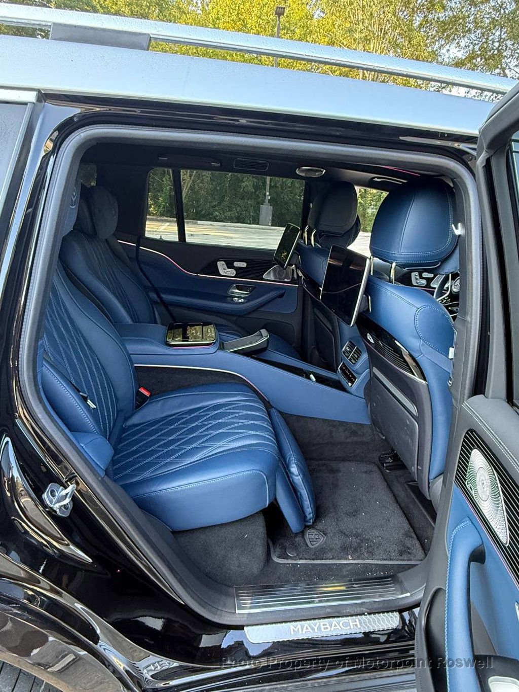 Used 2025 Mercedes-Benz Maybach GLS 600 4MATIC image 10