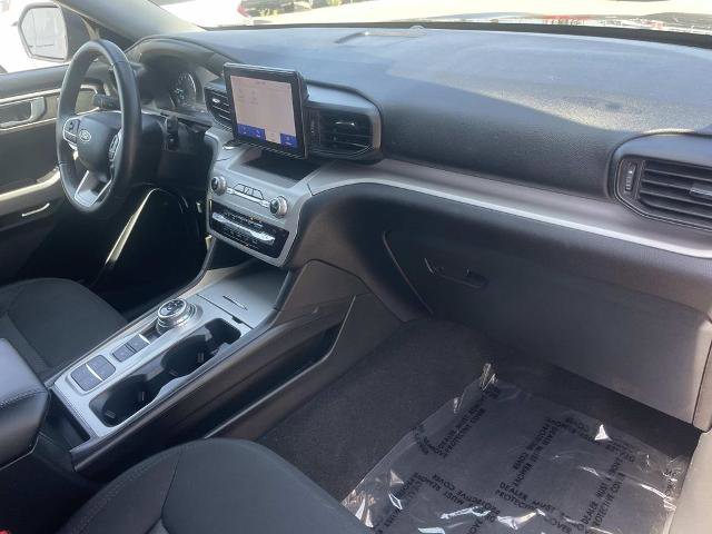 Certified 2023 Ford Explorer XLT RWD image 31