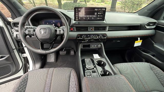 New 2026 Honda Pilot Sport image 18