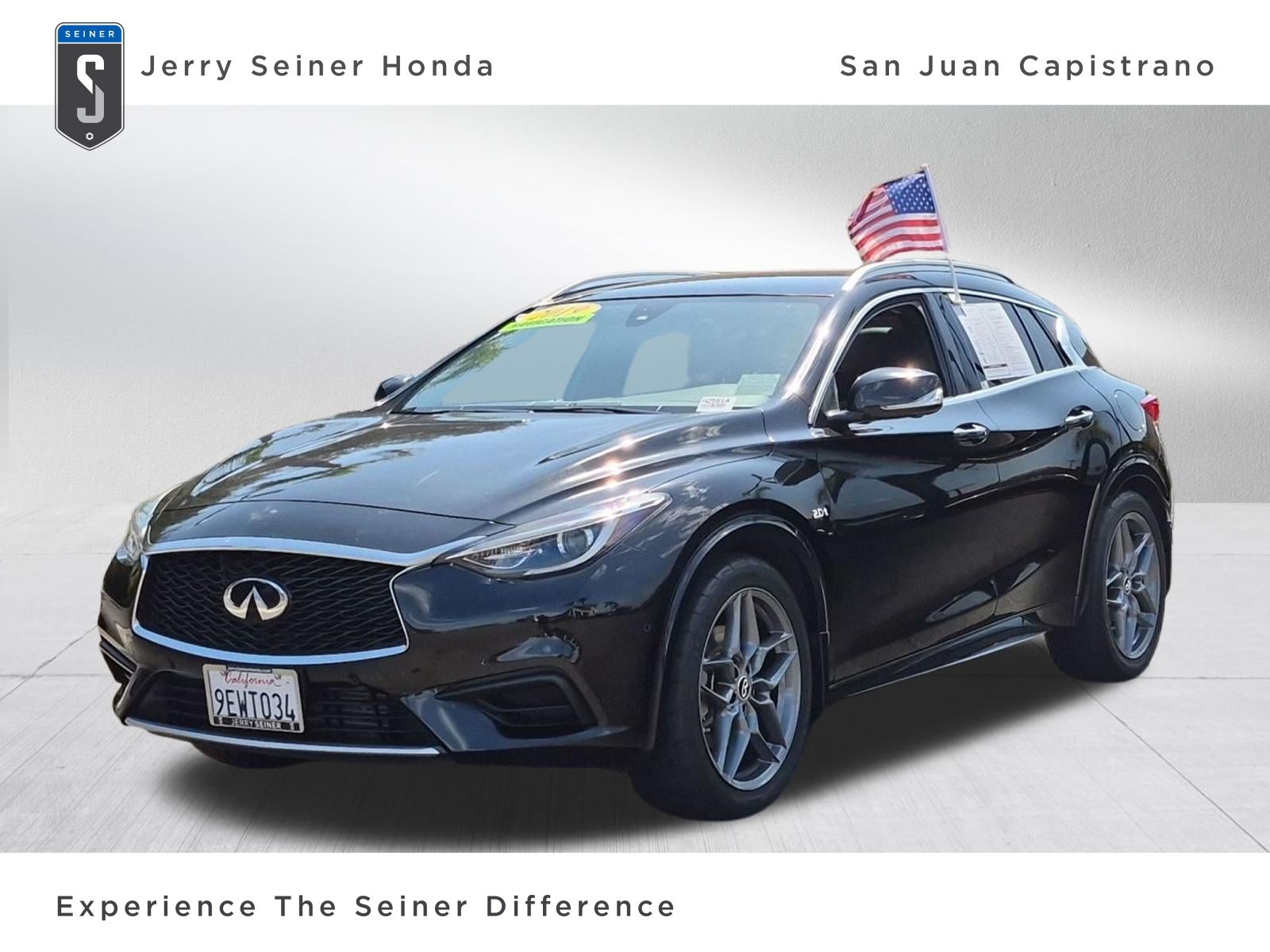 Used 2019 INFINITI QX30 w/ Navigation Package FWD image 1