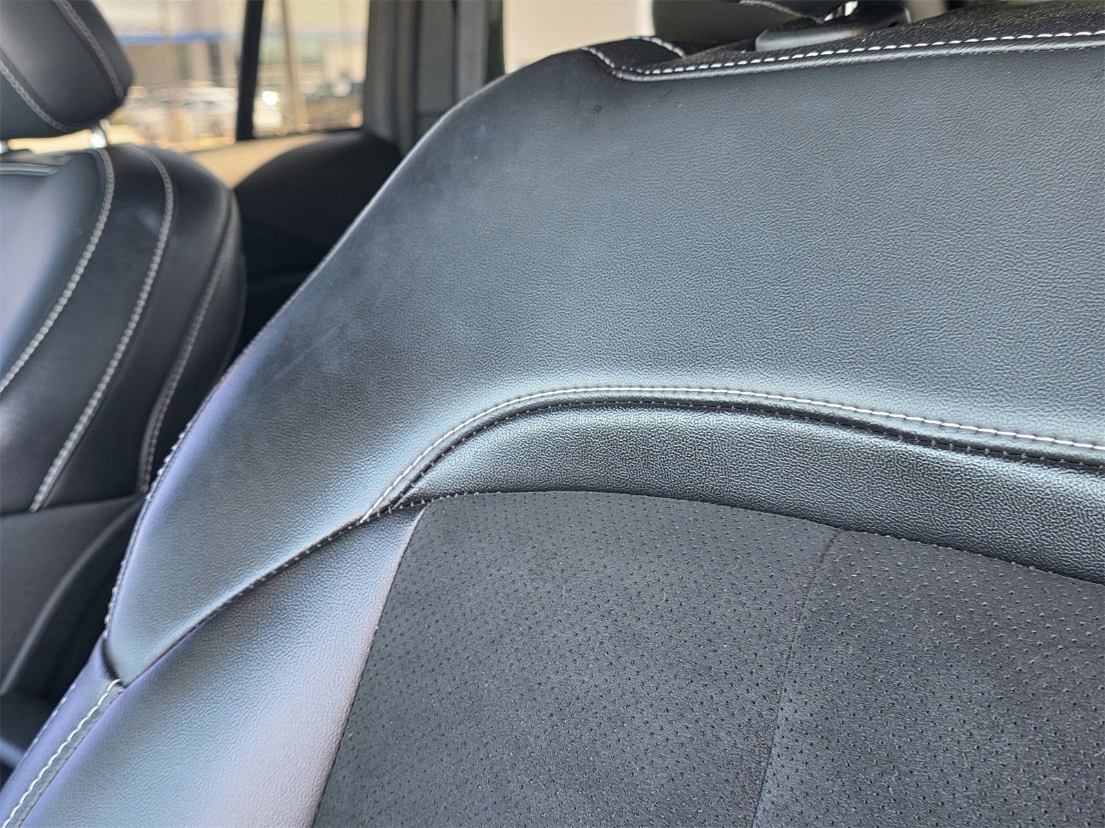 Used 2024 Jeep Grand Cherokee Altitude image 23