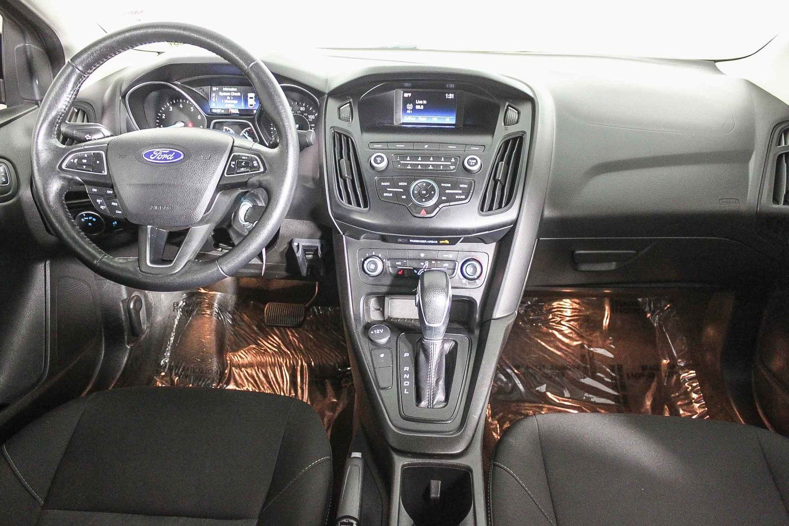 Used 2018 Ford Focus SE w/ Cold Weather Package image 13