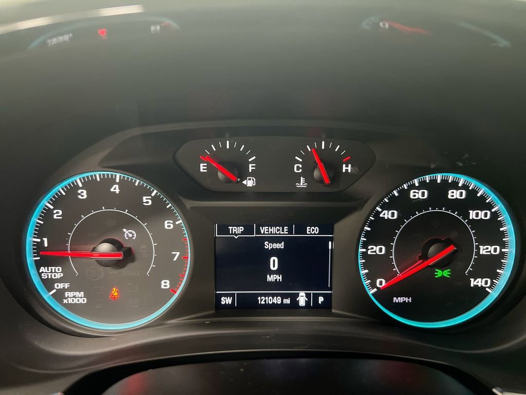Used 2021 Chevrolet Traverse LS FWD image 12
