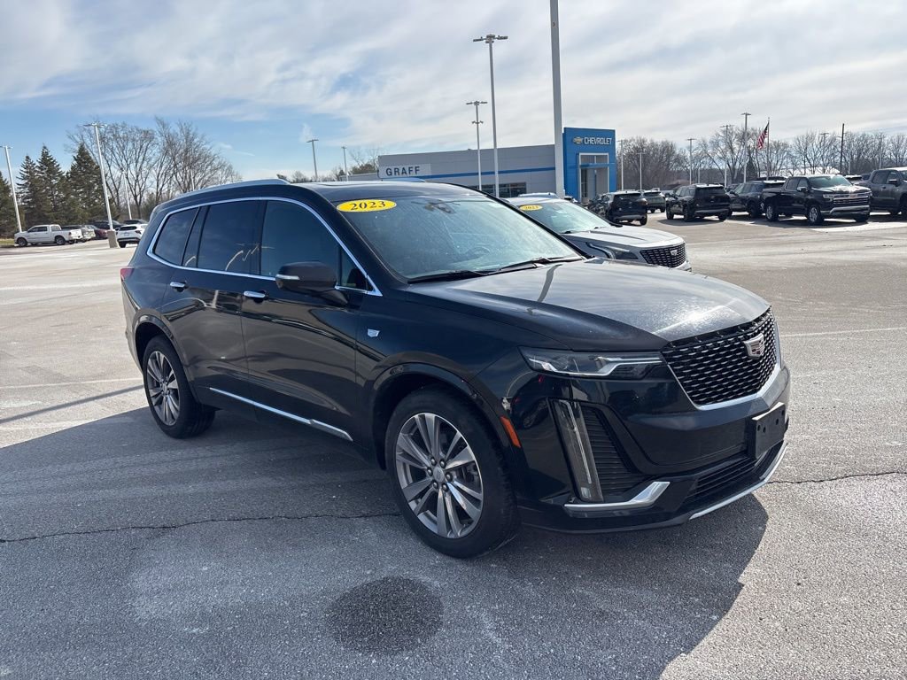 Used 2023 Cadillac XT6 Premium Luxury AWD/4WD image 3