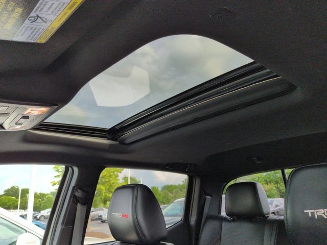 Certified 2022 Toyota Tacoma TRD Pro AWD/4WD image 10