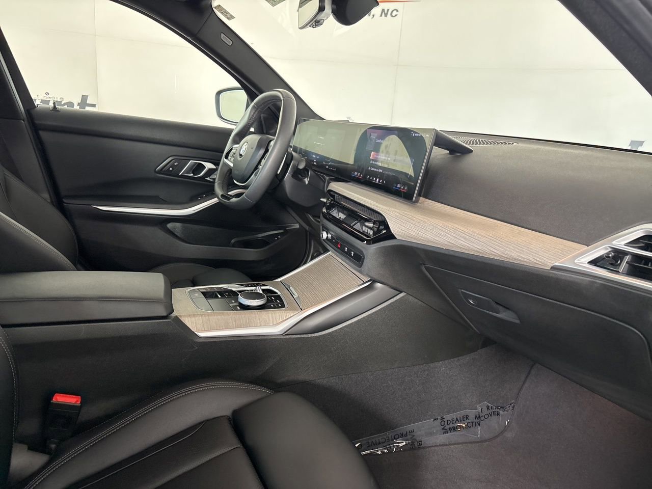 Used 2025 BMW 330i Sedan RWD image 31