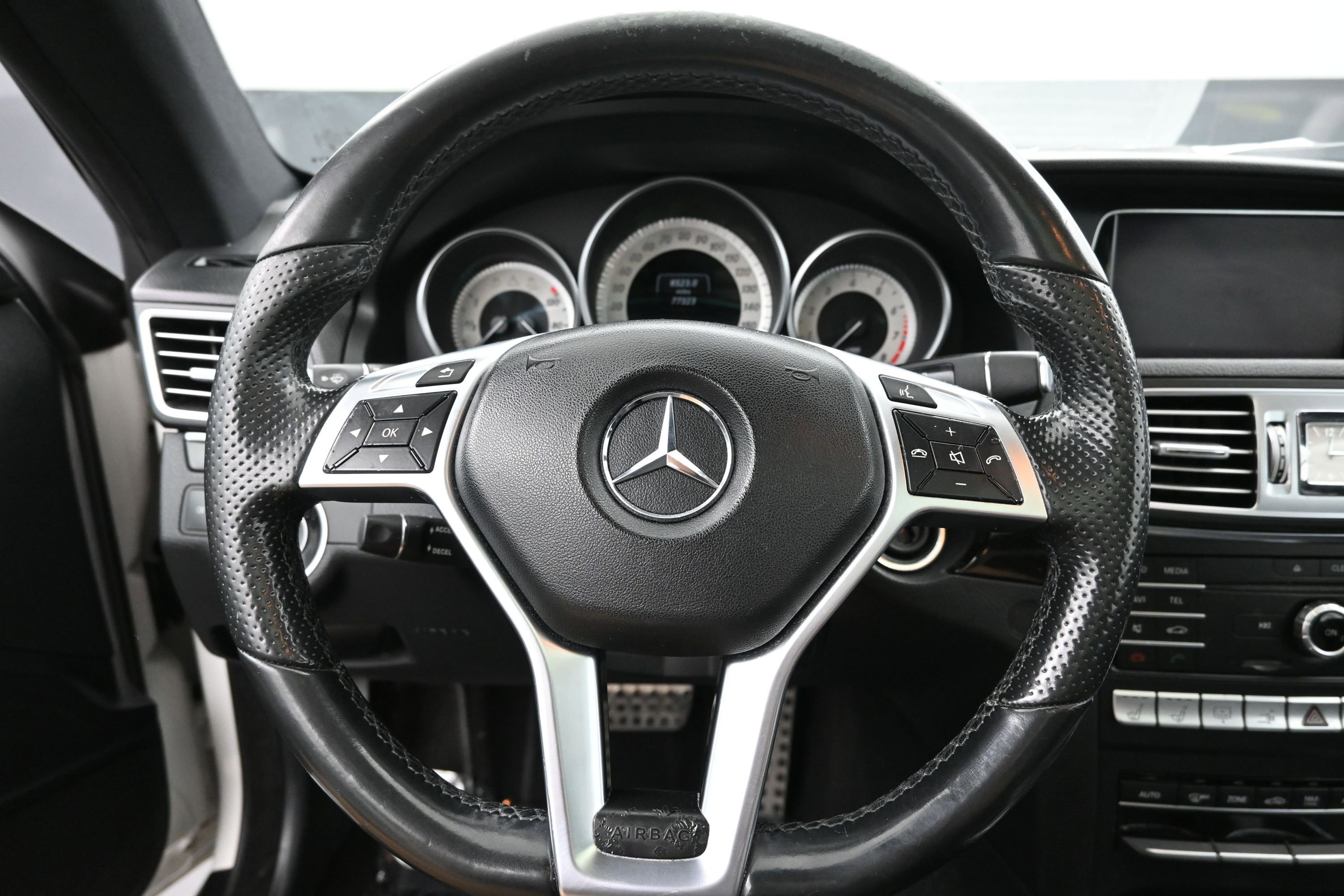 Used 2016 Mercedes-Benz E 400 4MATIC Coupe image 13
