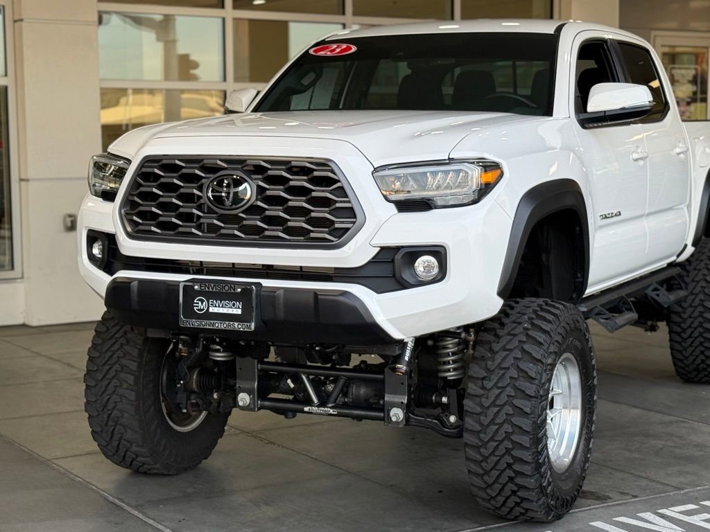 Used 2023 Toyota Tacoma TRD Off-Road AWD/4WD image 3