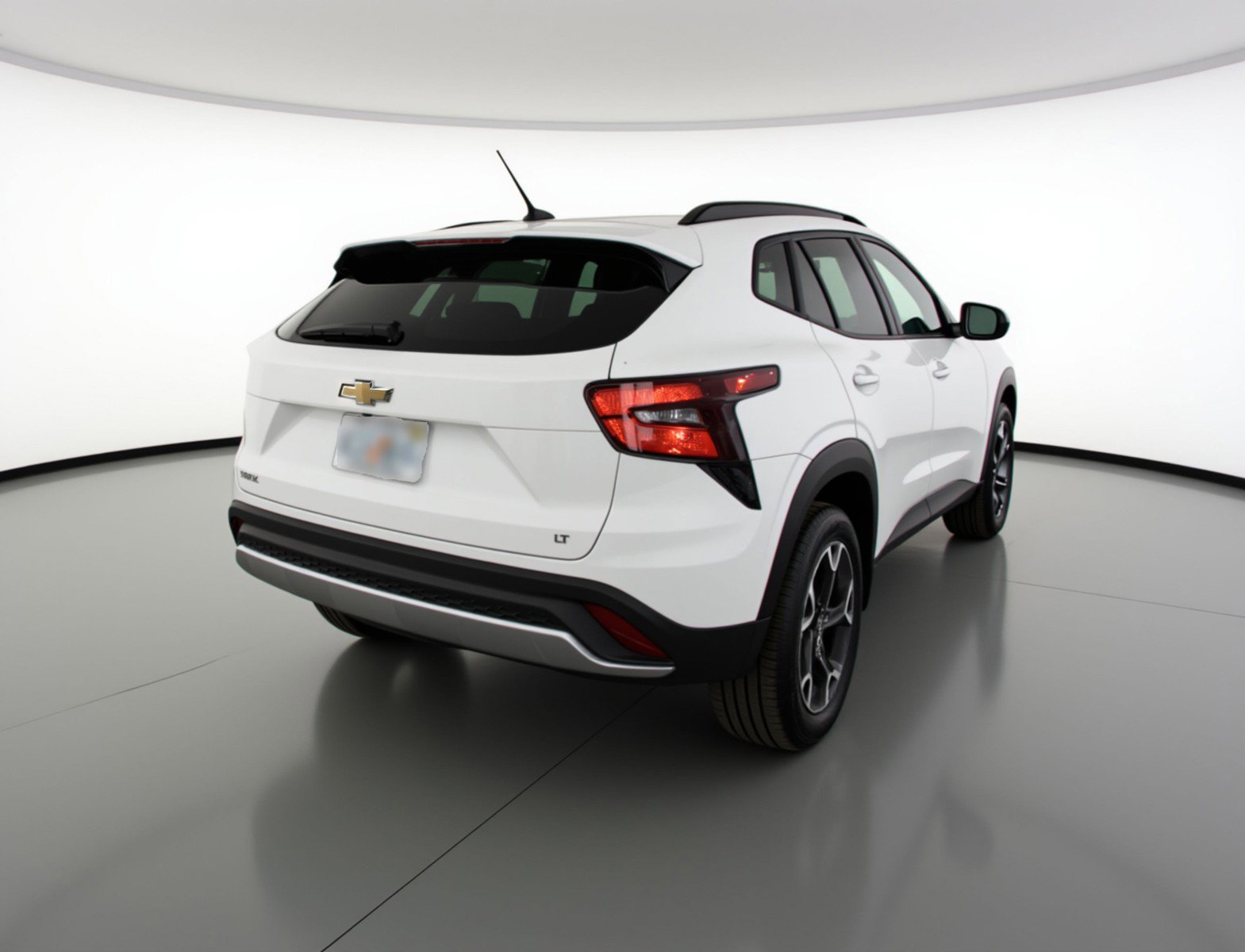 Used 2025 Chevrolet Trax LT w/ LT Convenience Package FWD image 9