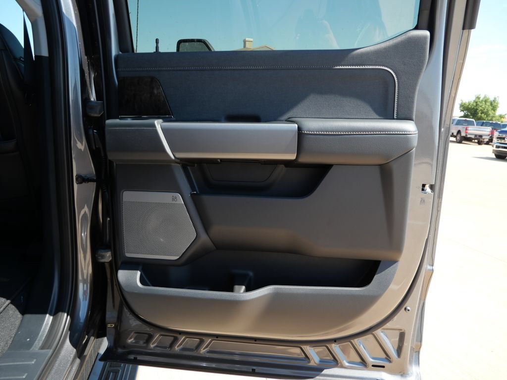 New 2026 Ford F350 Lariat w/ Black Appearance Package AWD/4WD image 14