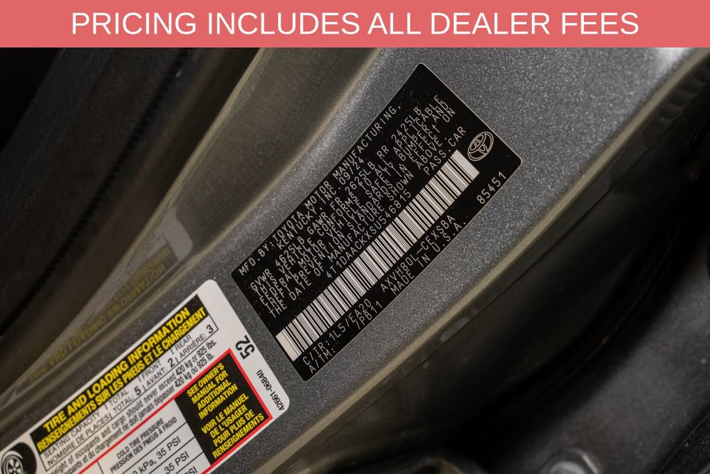 Used 2025 Toyota Camry SE FWD image 19