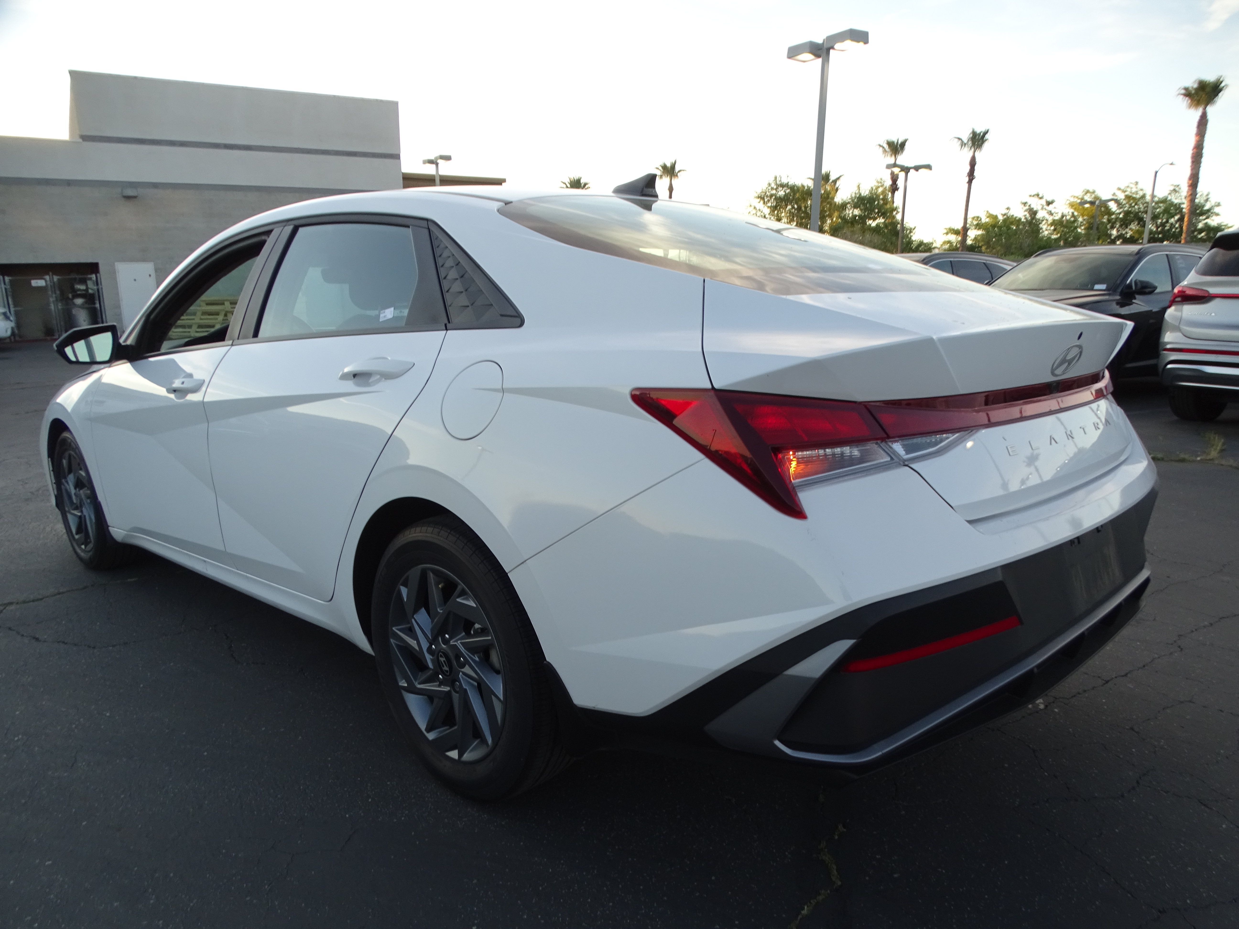 Used 2024 Hyundai Elantra SEL FWD image 56