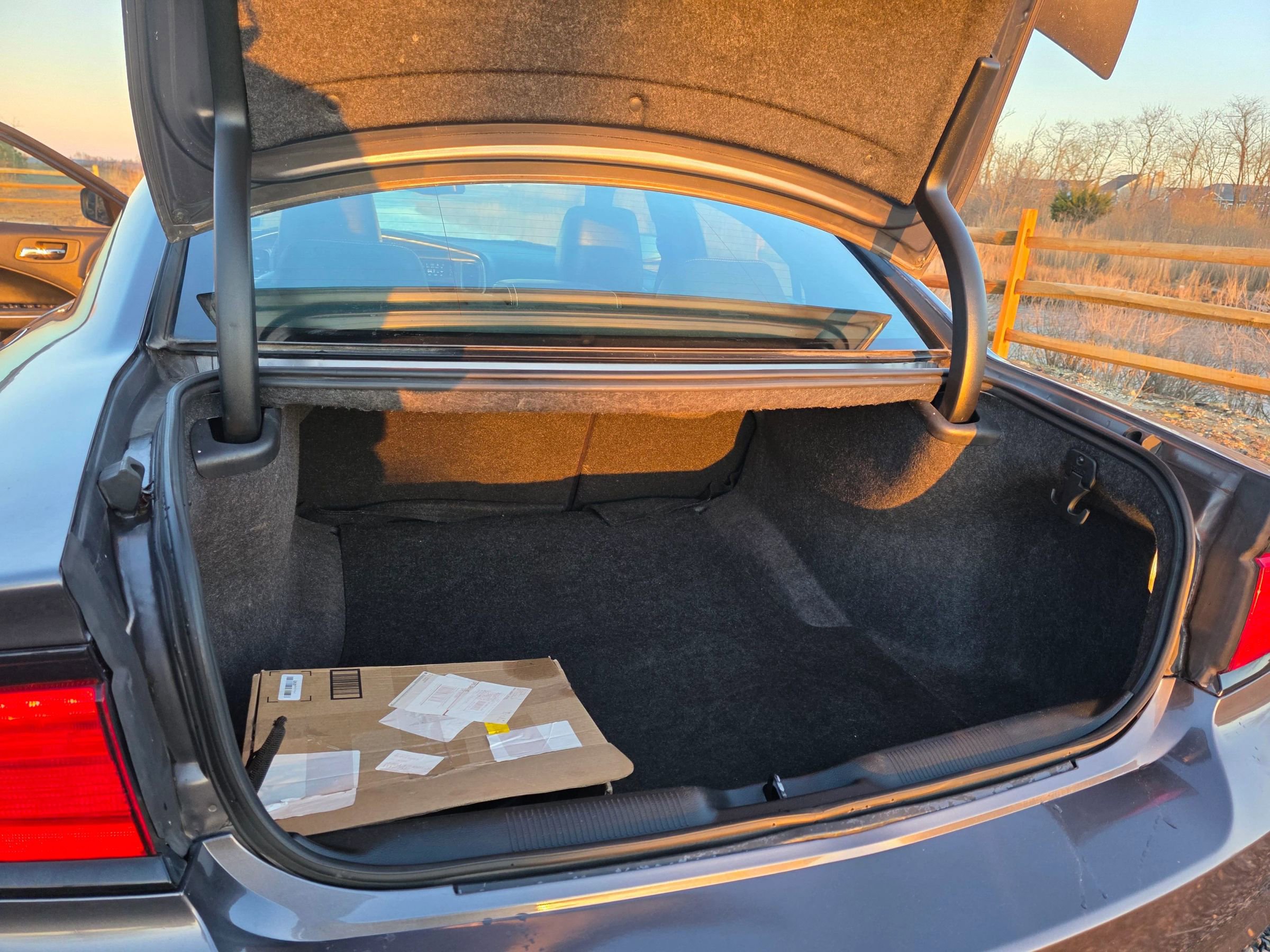 Used 2014 Dodge Charger SE w/ Sport Appearance Group image 17