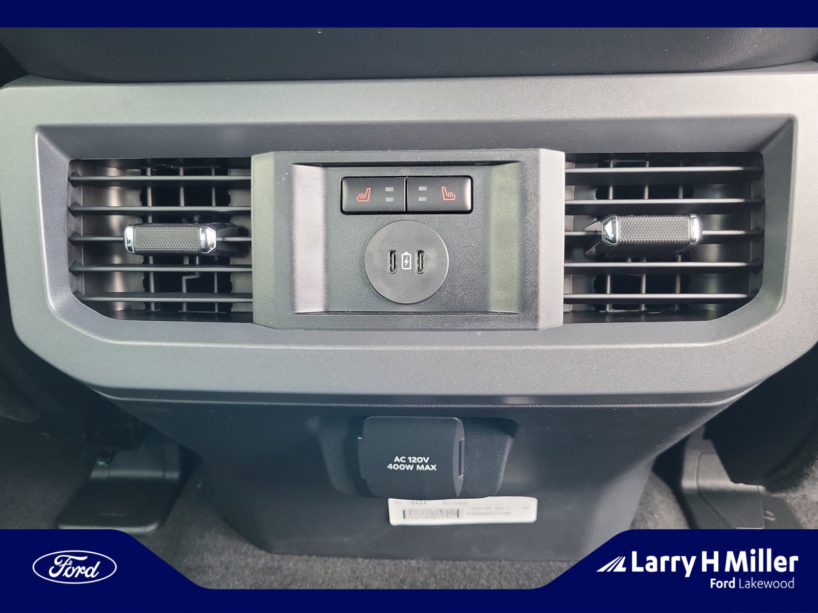 New 2025 Ford F350 Lariat w/ Black Appearance Package image 32