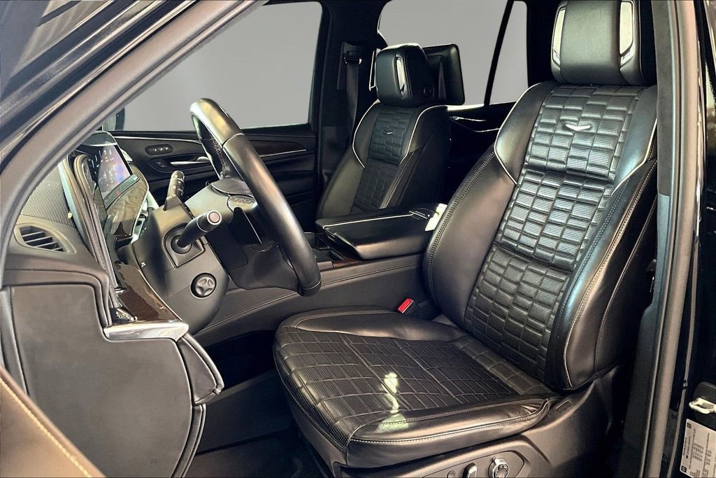 Used 2023 Cadillac Escalade Sport Platinum w/ LPO, ONYX Package image 14