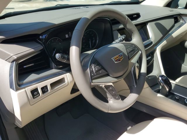 Certified 2024 Cadillac XT5 Premium Luxury FWD image 17