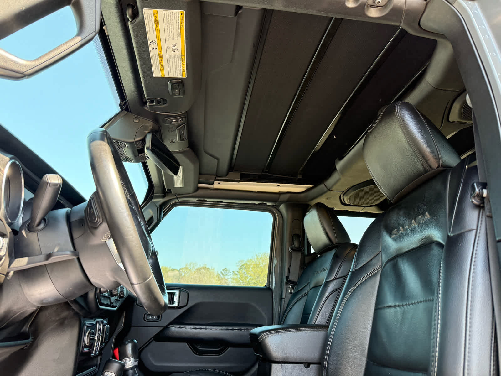 Used 2019 Jeep Wrangler Unlimited Sahara image 24