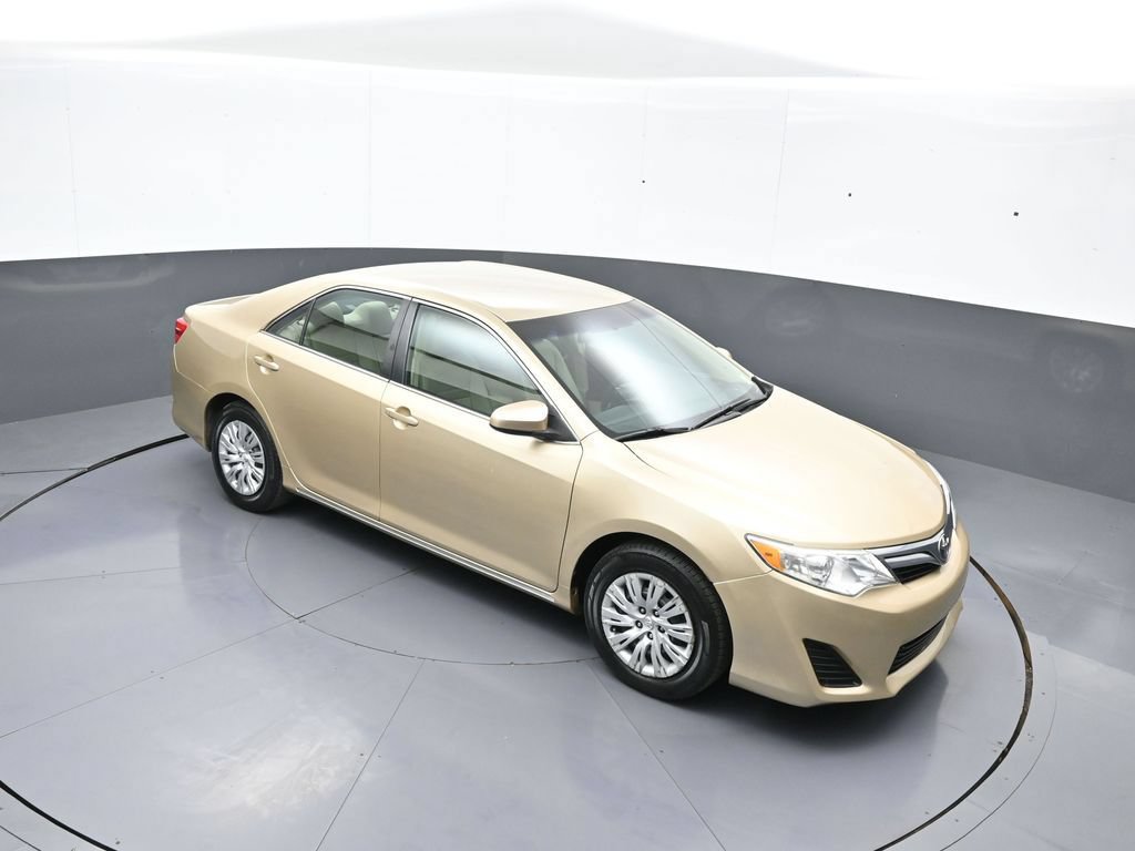 Used 2012 Toyota Camry LE FWD image 34