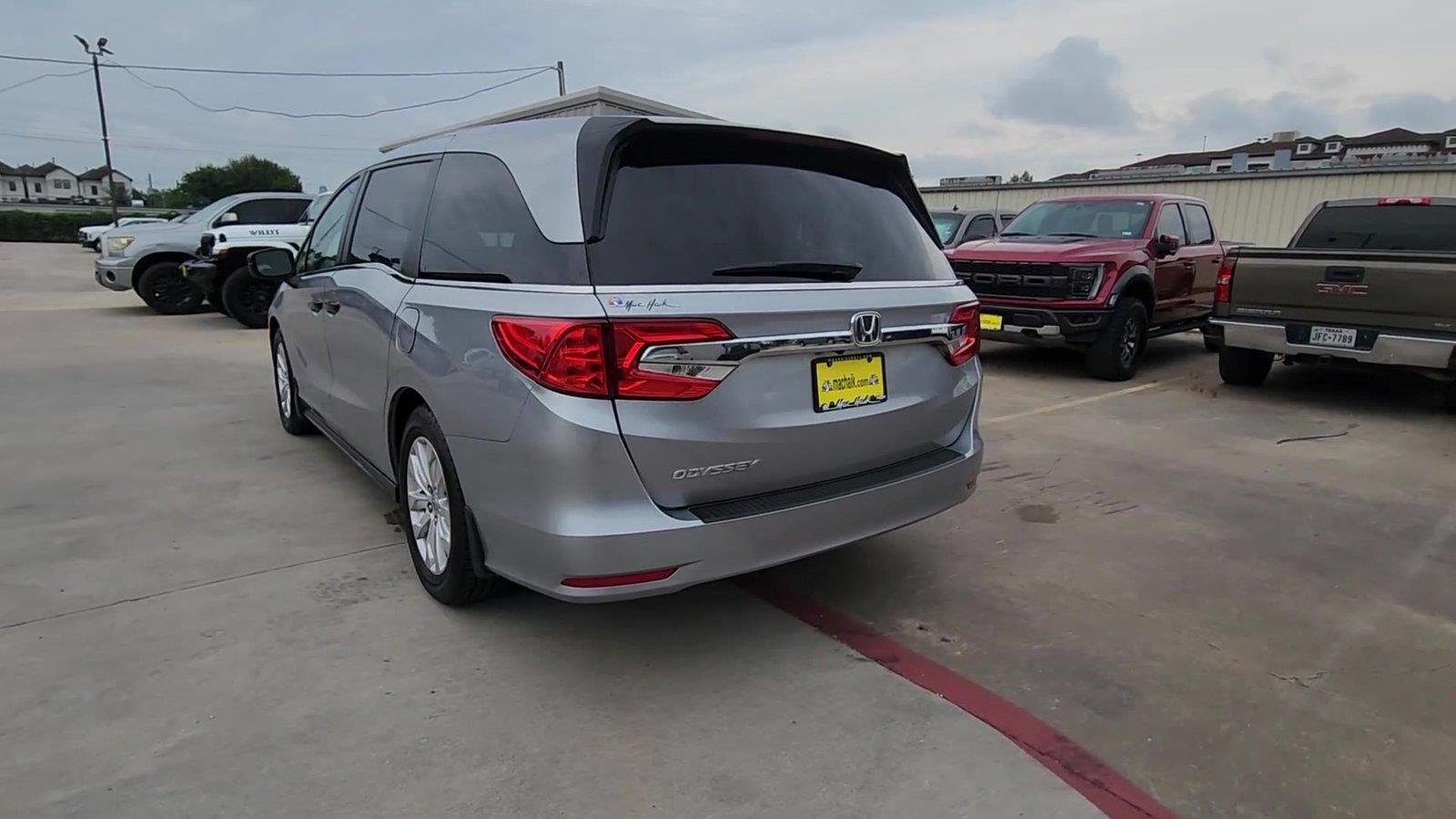 Used 2018 Honda Odyssey LX image 7