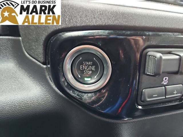 Used 2025 Chevrolet Silverado 1500 LTZ AWD/4WD image 16