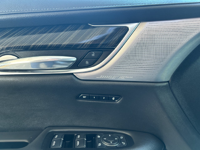 Used 2025 Cadillac XT6 Premium Luxury w/ Technology Package FWD image 24
