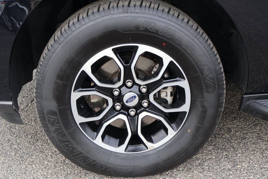 Used 2024 Ford Expedition XLT image 5