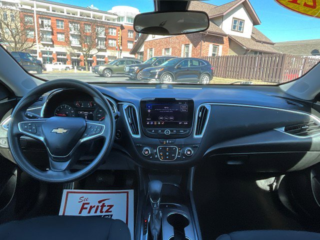 Used 2021 Chevrolet Malibu LT image 9