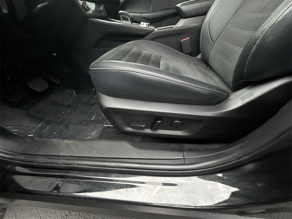 Used 2023 Mitsubishi Outlander SE image 18