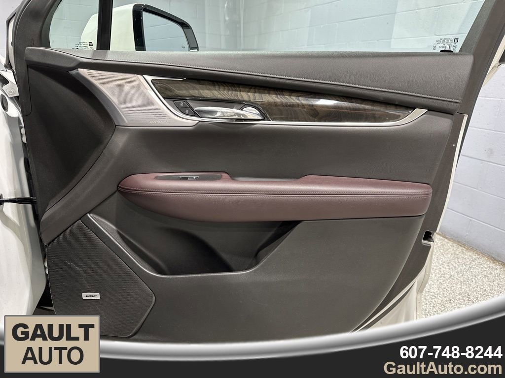 Used 2022 Cadillac XT6 Premium Luxury image 19