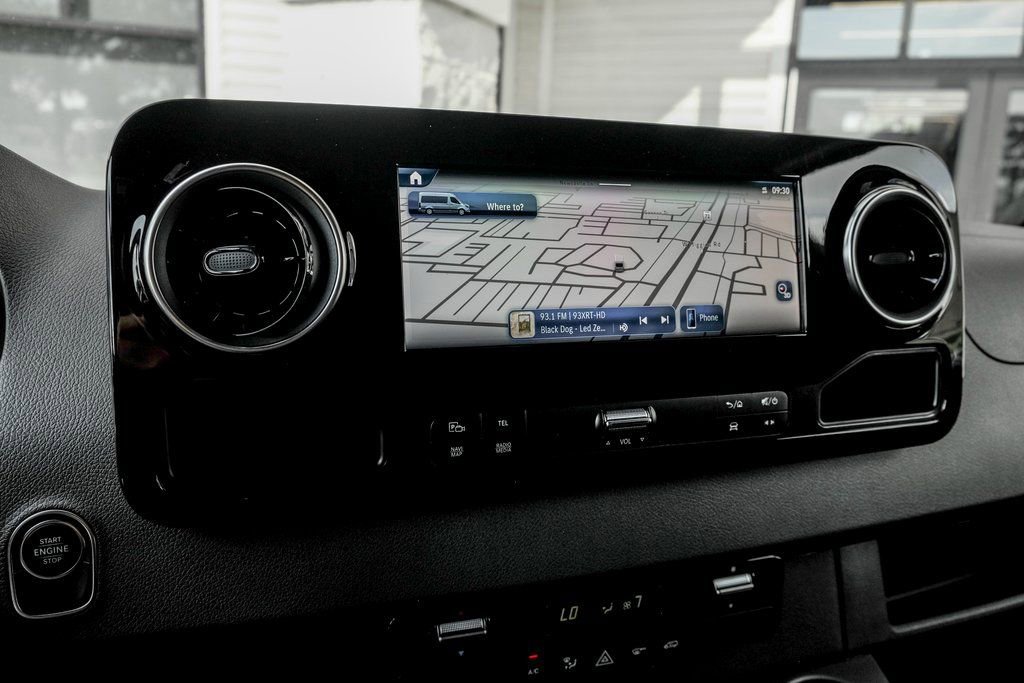 Used 2025 Mercedes-Benz Sprinter 2500 image 17