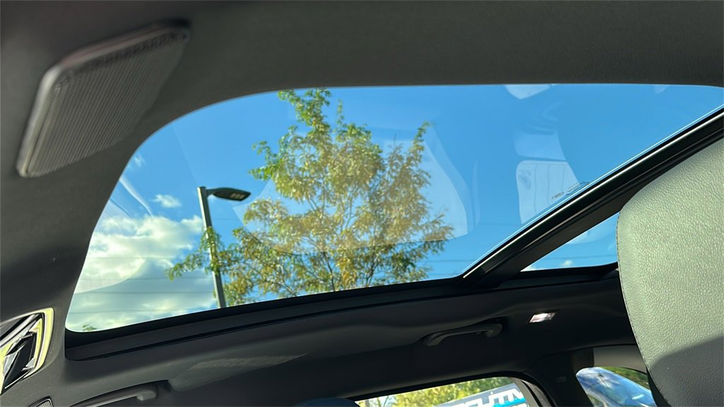 New 2026 Land Rover Range Rover Velar S image 12