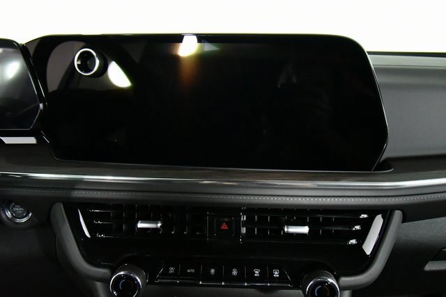 New 2026 Chevrolet Suburban LS image 4