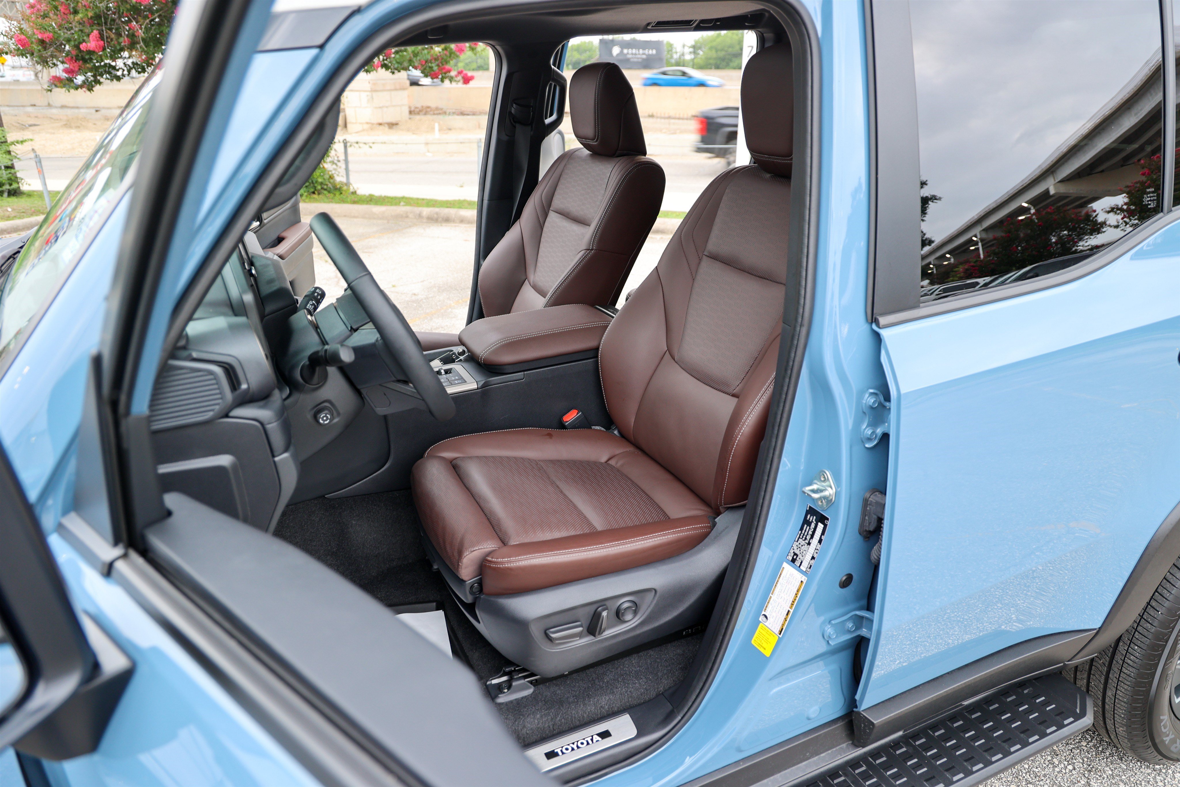 Used 2025 Toyota Land Cruiser w/ Premium Package AWD/4WD image 37